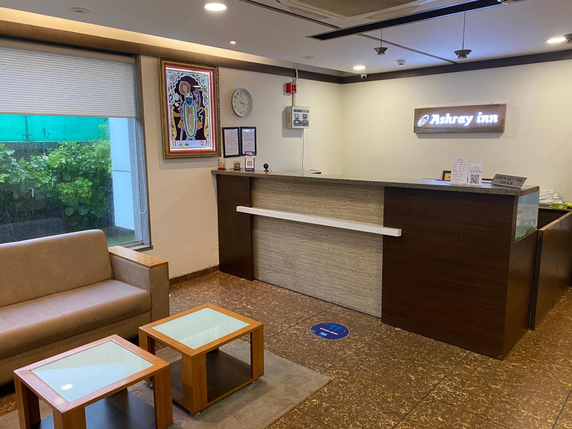 Hotel Ashray Inn Αχμπανταμπάντ Εξωτερικό φωτογραφία