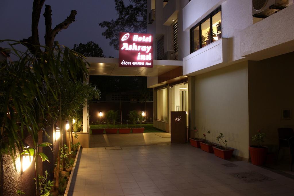 Hotel Ashray Inn Αχμπανταμπάντ Εξωτερικό φωτογραφία