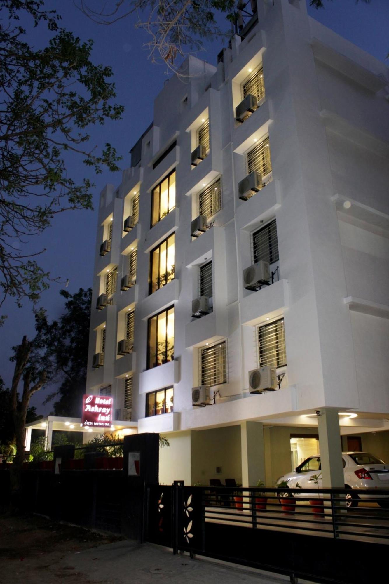Hotel Ashray Inn Αχμπανταμπάντ Εξωτερικό φωτογραφία