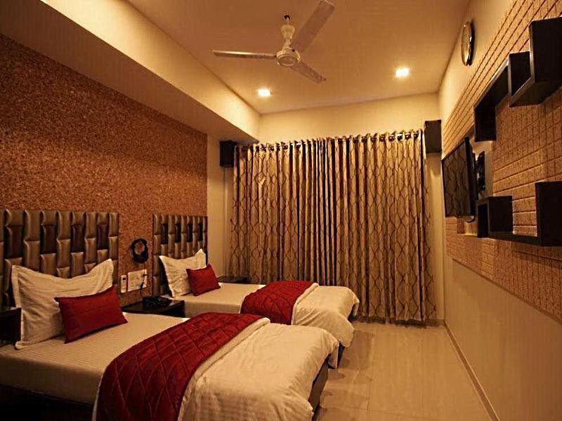 Hotel Ashray Inn Αχμπανταμπάντ Εξωτερικό φωτογραφία